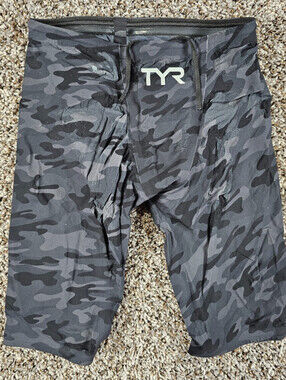 TYR Men’s Venzo High-Waist Camo Racing TechSuit Size 26
